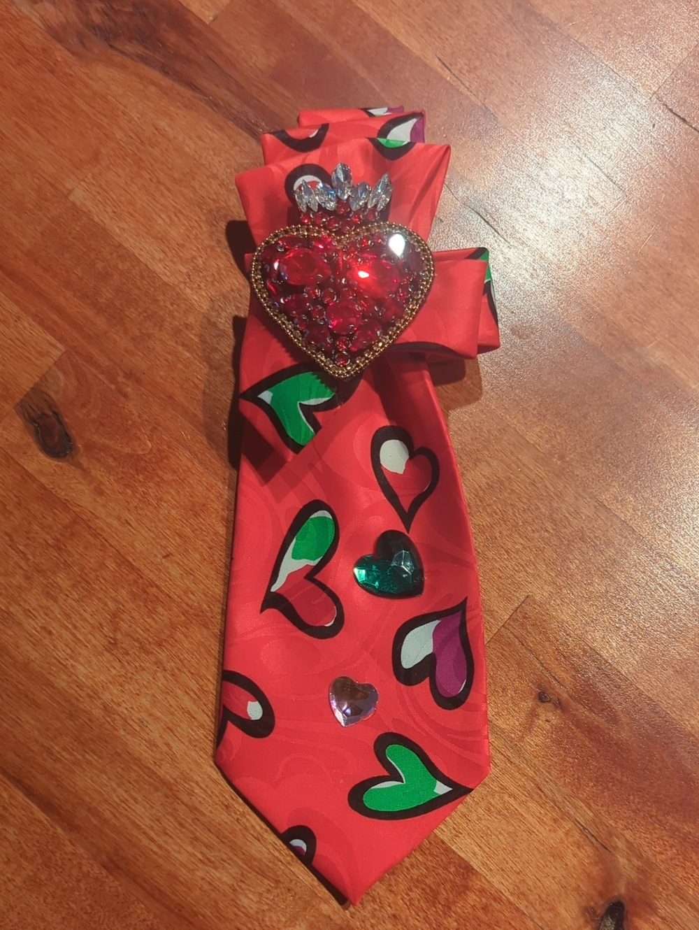 Red Heart Pattern Neck Tie with Gem Brooch - Unbranded